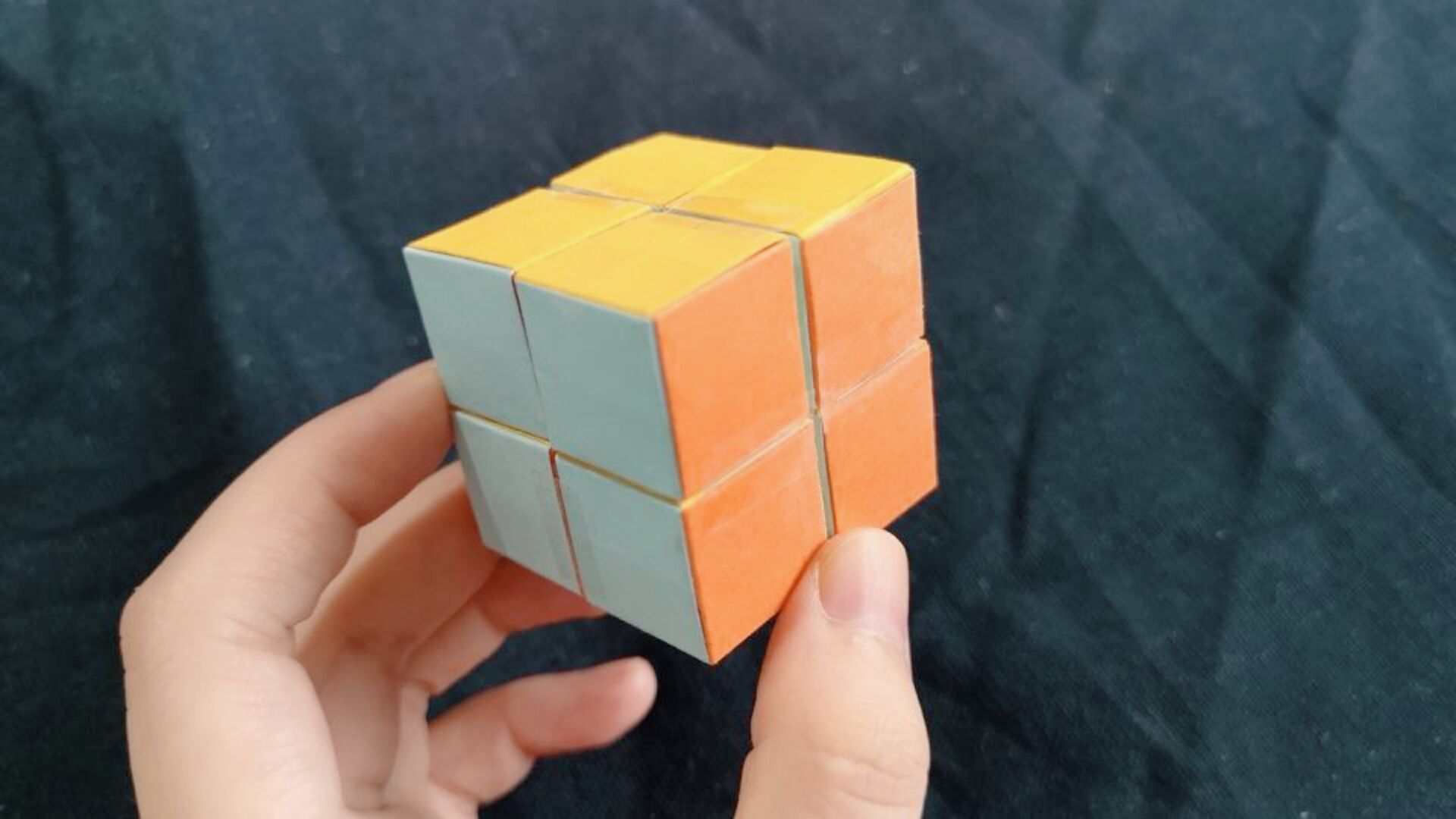 纸折的魔方,转起来很顺手,根本停不下来,从此变身魔方高手